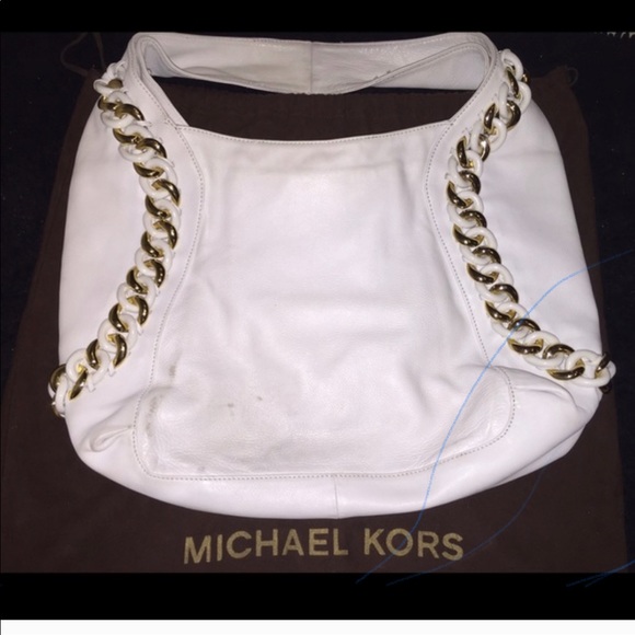 Michael Kors 💯authentic leather bag. - Picture 5 of 8